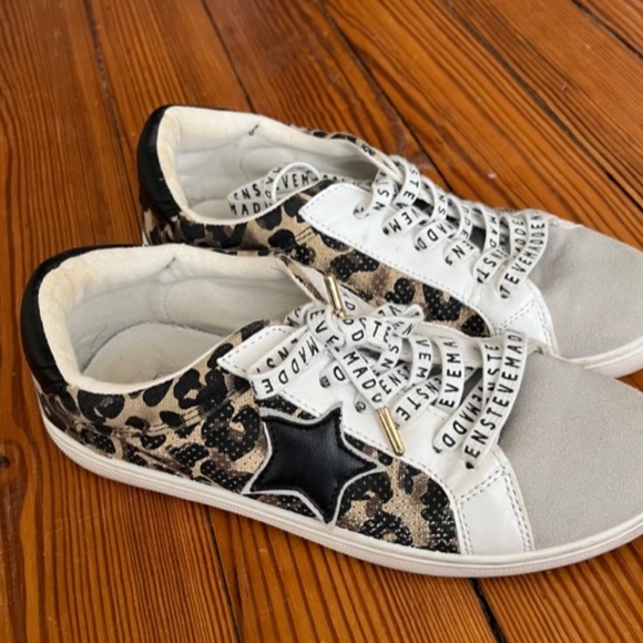Steve Madden Amalfi Canvas Sneakers ~ Leopard Pattern ~ Size 7.5 - Picture 2 of 5